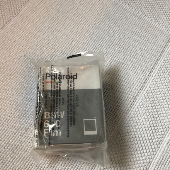 Polaroid 600 Core Film Triple Pack - Picture 2 of 4